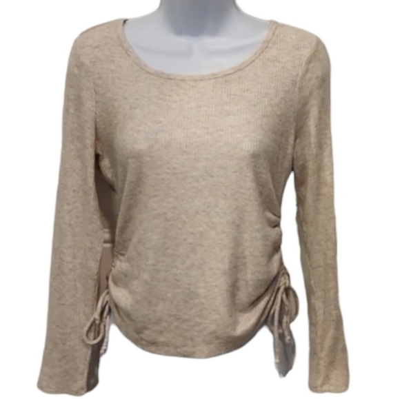 I.N. San Francisco Speckled Ruched Cut Out Back Top - Picture 2 of 8